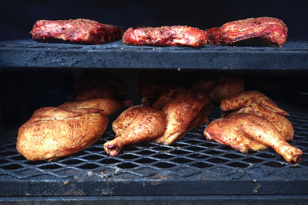 texas_bbq_meat_cooking